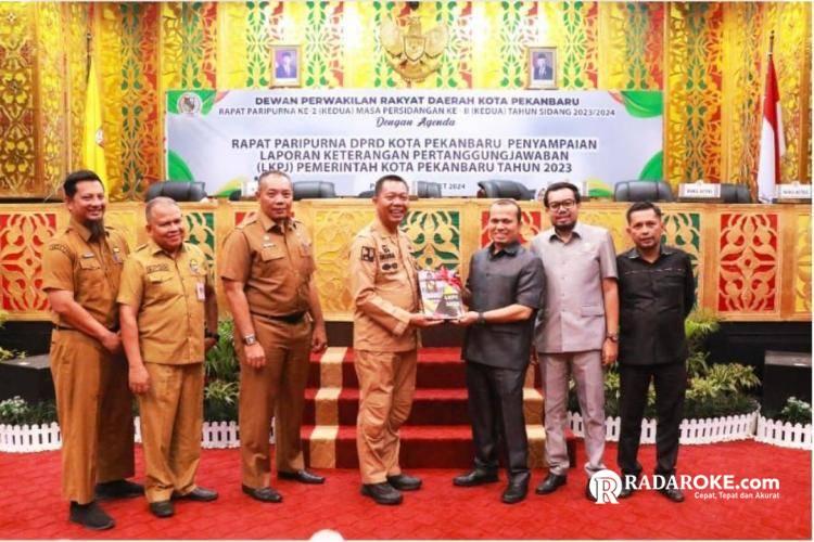 DPRD Gelar Rapat Paripurna Penyampaian LKPj Pekanbaru 2023