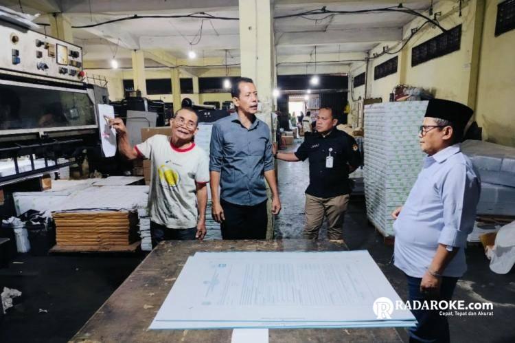 Ketua KPU Riau Tinjau Persiapan Logistik Pilgubri