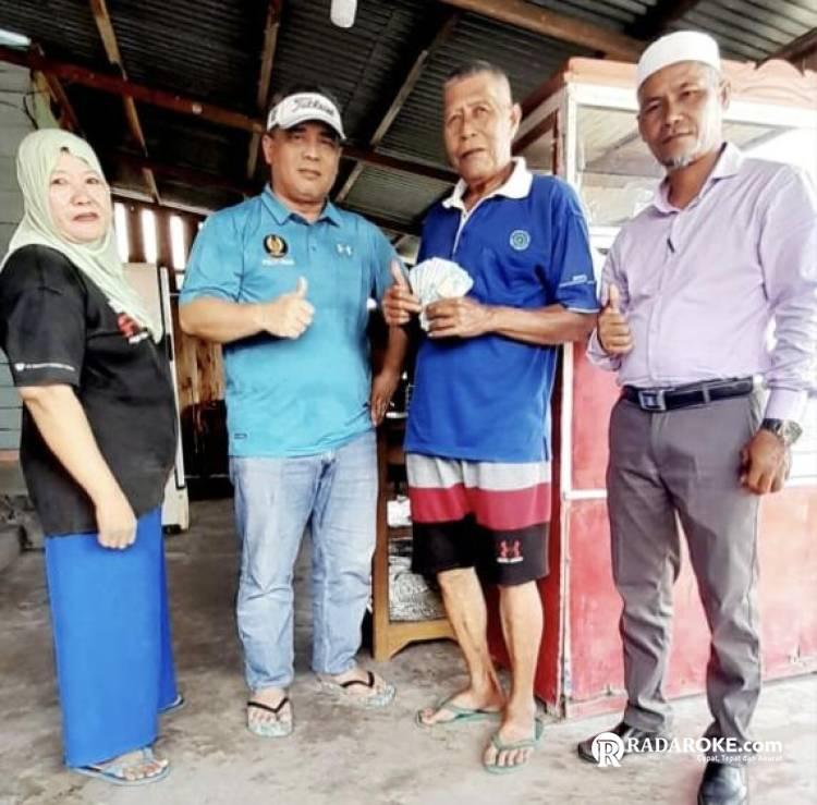 Anggota DPRD Bengkalis Haji Rafee Konsisten Salurkan Bantuan dari Gajinya ke 20 Pelaku UMKM 