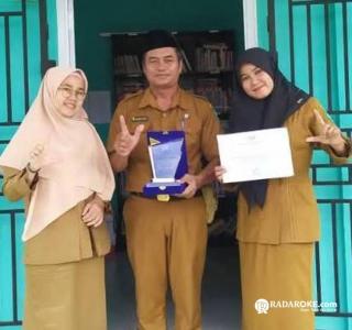 Perpustakaan Taman Ilmu Desa Ulu Pulau Terima Penghargaan dari Kementeria PPA R