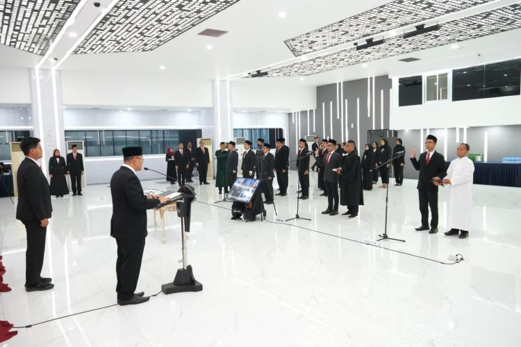 Wamen ATR/Waka BPN Lantik 78 Pejabat Fungsional, Tekankan Profesionalisme dan Integritas