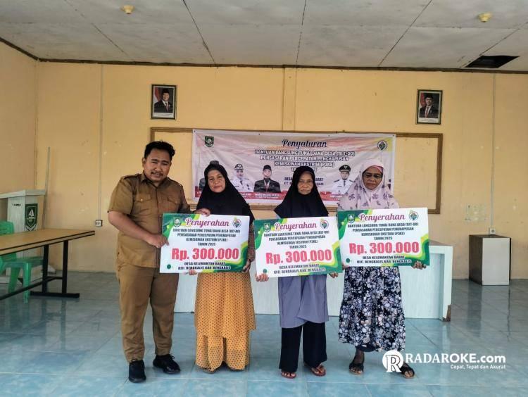 Pemdes Kelemantan Barat Salurkan BLT-DD Tahap Awal Tahun 2025 kepada 31 KPM