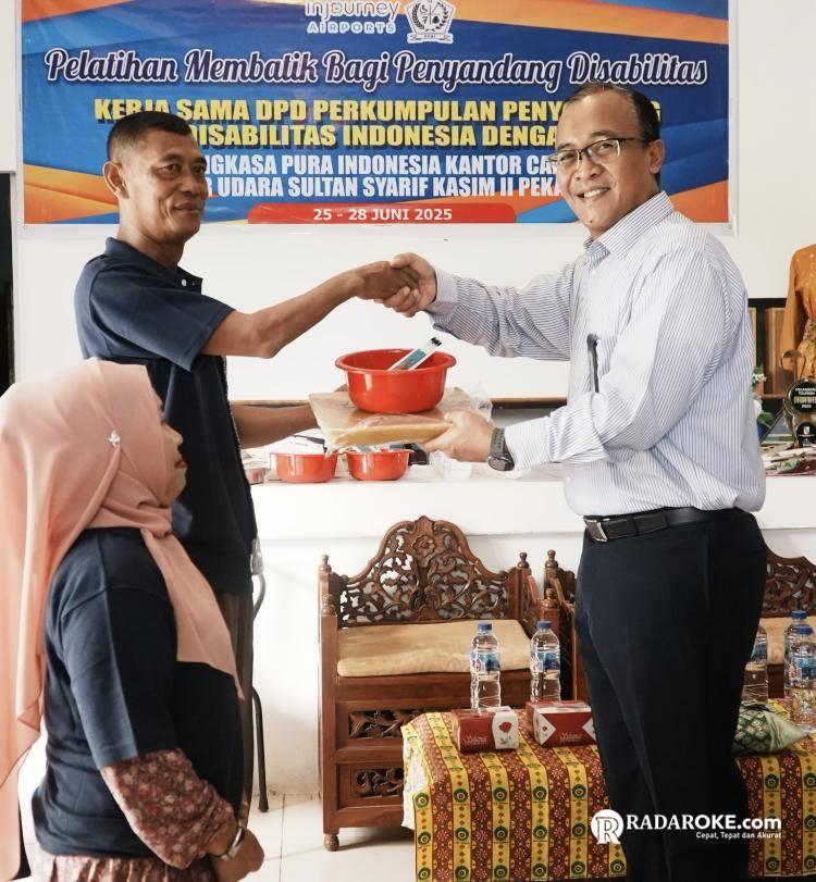 Kolaborasi CSR Bandara Internasional Sultan Syarif Kasim II dan PPDI Laksanakan Pelatihan Membatik untuk Penyandang Disabilitas