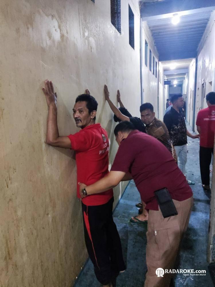 Lapas Kelas II Pekanbaru Gelar Razia Blok Pengendali Narkoba
