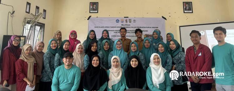 Tim Dosen PKM ITP2I Latih Ibu-Ibu PKK Desa Padang Luas Tingkatkan Keterampilan Pengemasan dan Pemasaran Pupuk Organik