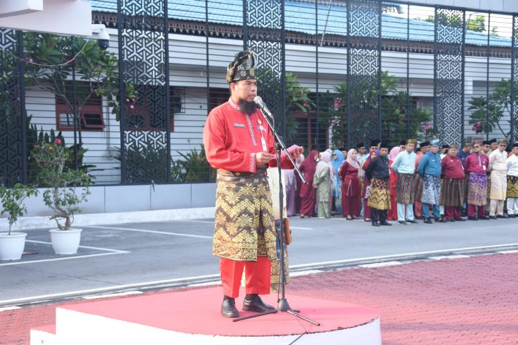 Bupati Bengkalis Laksanakan Apel Peringatan Hari Jadi ke-68 Provinsi Riau