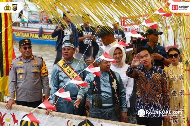 Bupati Kuansing Dampingi Kunker Wapres, Pemerintah Pusat Akan Bangun Arena Pacu Jalur