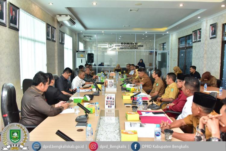 Komisi II DPRD Bengkalis Serap Aspirasi Desa Kembung Luar dan Teluk Lancar Soal Jalan Rusak dan Ambulance