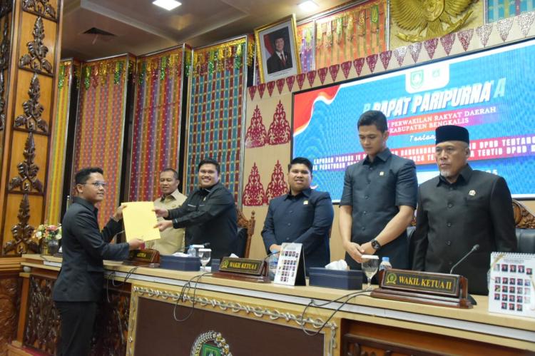 Wakil Bupati Bengkalis Dengarkan Laporan Pansus IV Ranperda Perubahan Tatib DPRD