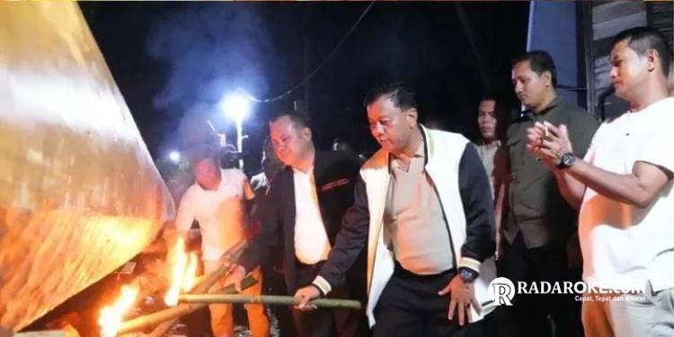 Acara Melayu Jalur Dayang Malini di Cerenti Dihadiri Langsung Bupati Kuansing