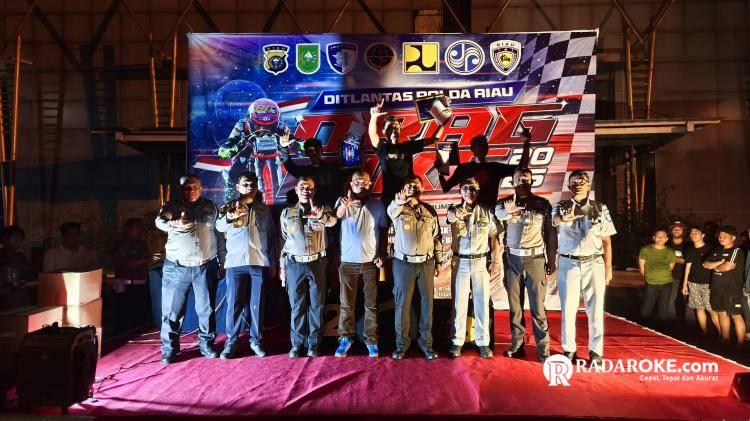 140 Pembalap Berlaga, 5.000 Penonton Padati Dragbike Sessions V Ditlantas Polda Riau