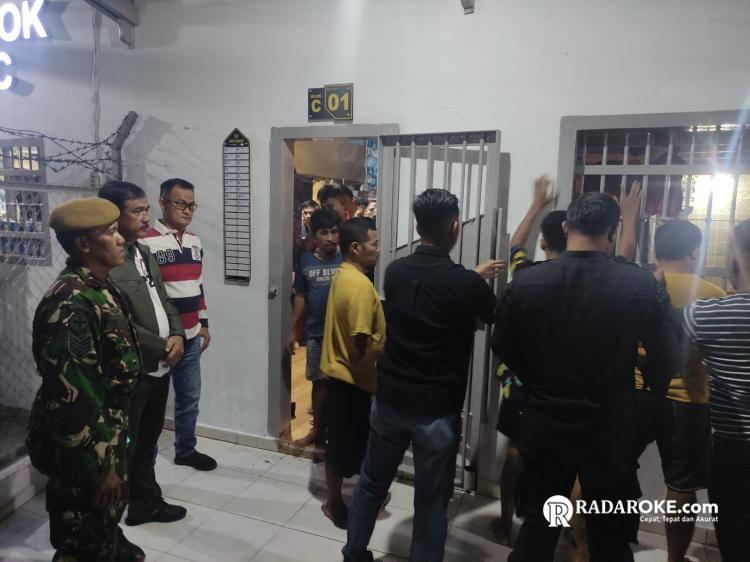 Zero Tolerance terhadap Narkoba dan Handphone, Lapas Pekanbaru Terus Intensifkan Razia Sinergis TNI-Polri