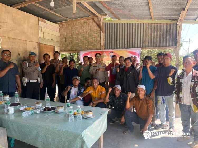 Jumat Curhat Polsek Tapung: Kapolsek Tampung Keluhan Warga, Bahas Asuransi Laka Lantas, Begal, Hingga Pencurian Sawit!