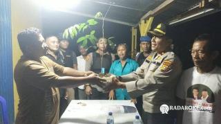 Antisipasi Balap Liar dan Sambang Satkamling, Tim Raga META Polsek Tapung Patroli Malam di Jln Lintas Flamboyan