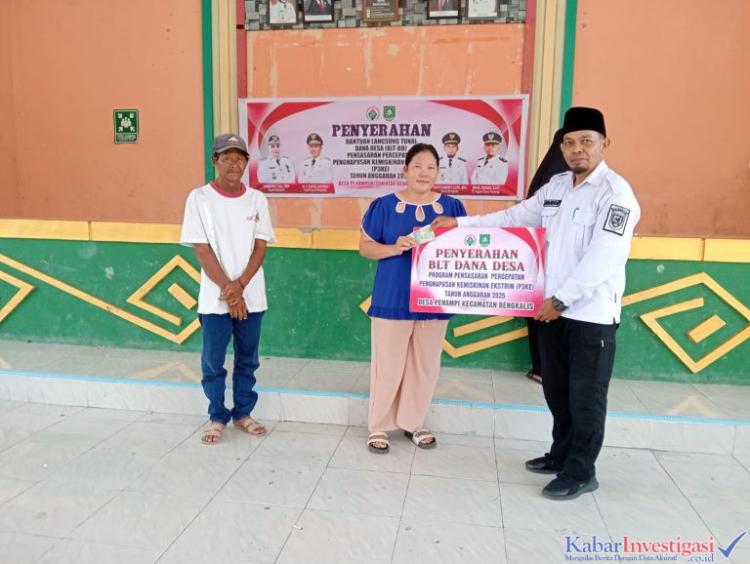 Pemdes Penampi Salurkan BLT Dana Desa kepada 35 KPM, Perkuat Perlindungan Sosial Masyarakat Rentan