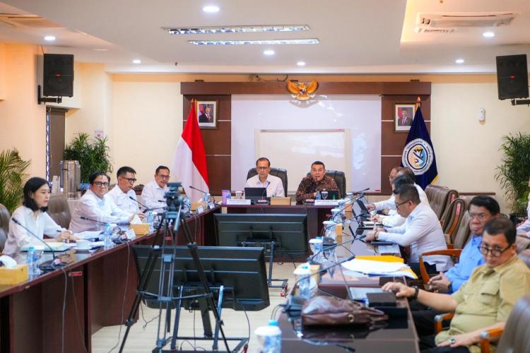 Tindak Lanjuti Penyelesaian Lahan Transmigrasi di Muaro Jambi, Wamen Ossy: Harus Hati-hati dan Sesuai Ketentuan Hukum