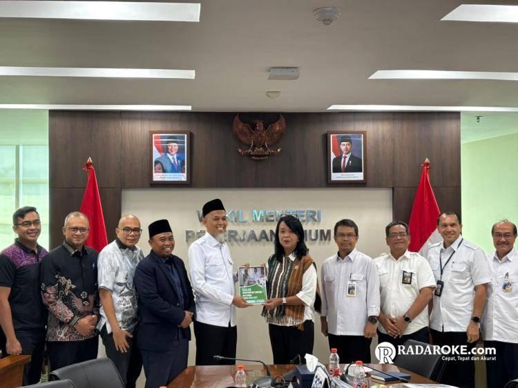 Percepat Pembangunan Infrastruktur, Wako Dumai Temui Wamen PU