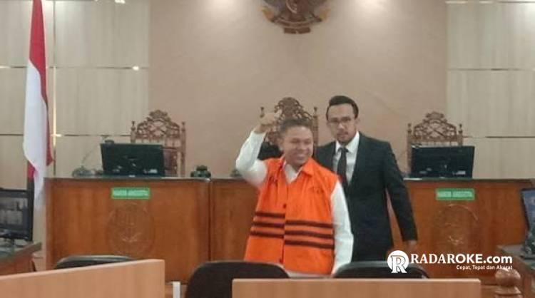 Eksepsi Dibacakan, Gubri Non Aktif Abdul Wahid Melawan