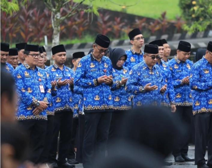 Polemik Wacana Gaji Guru Rp5 Juta per Bulan Disorot, Solusi atau Harapan Palsu?