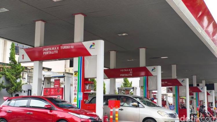 Ironi, Kala Harga Minyak Turun, BBM Nonsubsidi Justru Melambung Tinggi 