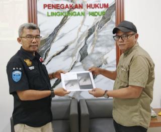 Dugaan Pencemaran Abu Boiler PT BMK, Warga Jalur 1C Desak DLH Kampar Bertindak Tegas