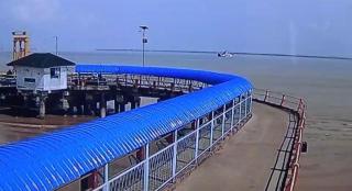Tiga Armada Layani Penyeberangan layanan Roro air putih sungai selari