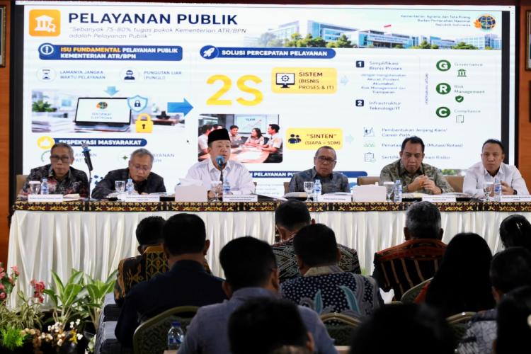 Rakor Bersama Pemda Se-NTT, Menteri Nusron Minta Dukungan Kepala Daerah Wujudkan Transformasi Layanan Pertanahan