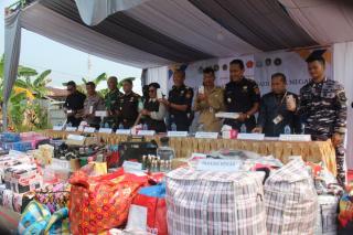 Bea Cukai Bengkalis musnahkan barang ilegal senilai Rp5,99 miliar