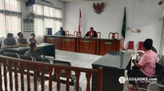 PN Pekanbaru Vonis Rahmat Hidayat dan Denda Rp7 Juta dalam Perkara Penghinaan Ringan